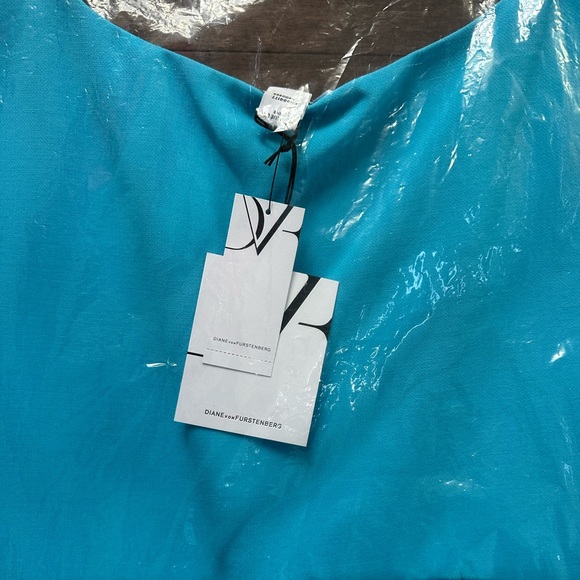 Diane von Furstenberg Bevin Short Sleeve Ruched Waist Dress, Aztec Blue 4 NWT - Picture 5 of 7